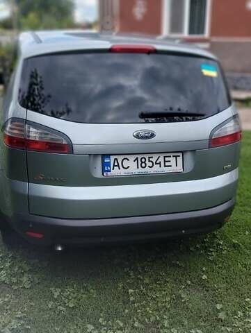 Серый Форд С-Макс, объемом двигателя 2 л и пробегом 340 тыс. км за 9000 $, фото 2 на Automoto.ua