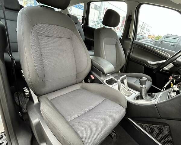 Форд С-Макс 2009 у Сумах на Automoto.ua Сірий Форд С-Макс, об'ємом двигуна 2 л та пробігом 220 тис. км за 6999 $, фото 23 на Automoto.ua
