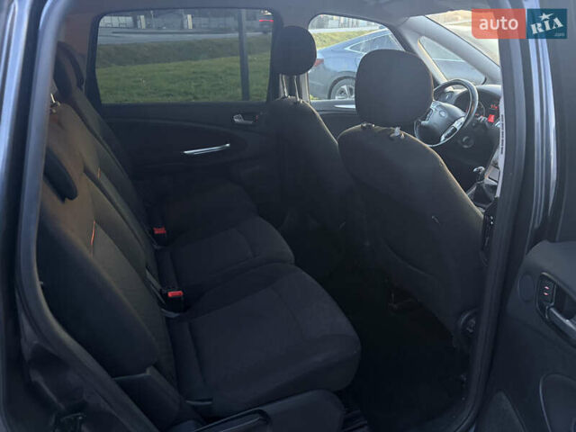 Серый Форд С-Макс, объемом двигателя 2 л и пробегом 190 тыс. км за 8700 $, фото 10 на Automoto.ua