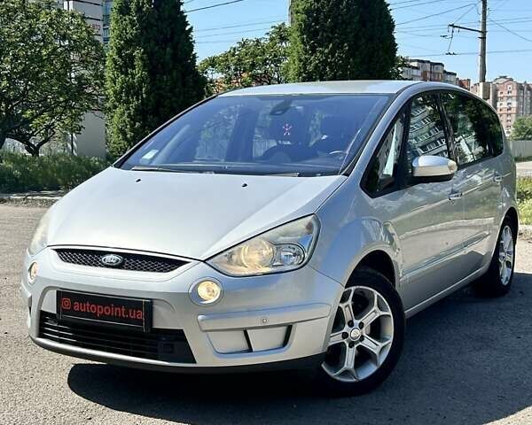 Сірий Форд С-Макс, об'ємом двигуна 2 л та пробігом 220 тис. км за 7400 $, фото 2 на Automoto.ua