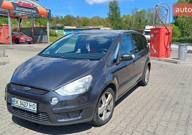 Серый Форд С-Макс, объемом двигателя 1.8 л и пробегом 263 тыс. км за 5500 $, фото 3 на Automoto.ua