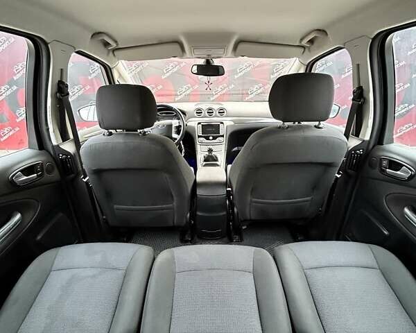 Серый Форд С-Макс, объемом двигателя 2 л и пробегом 220 тыс. км за 6999 $, фото 11 на Automoto.ua