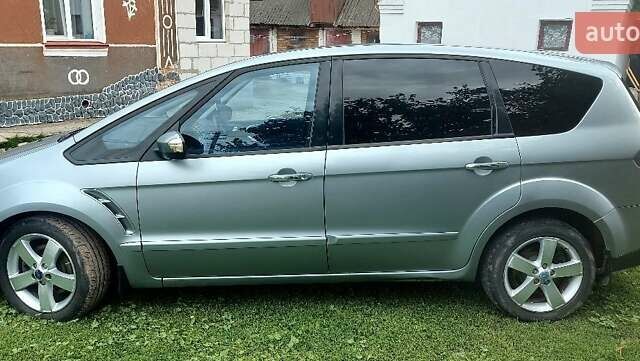 Серый Форд С-Макс, объемом двигателя 2 л и пробегом 340 тыс. км за 9000 $, фото 6 на Automoto.ua