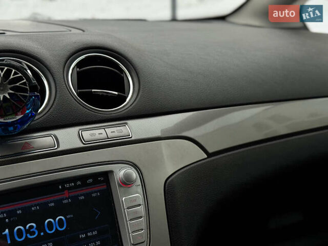 Серый Форд С-Макс, объемом двигателя 1.8 л и пробегом 291 тыс. км за 6100 $, фото 30 на Automoto.ua