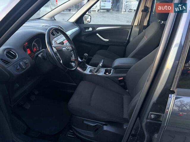 Серый Форд С-Макс, объемом двигателя 2 л и пробегом 190 тыс. км за 8700 $, фото 8 на Automoto.ua