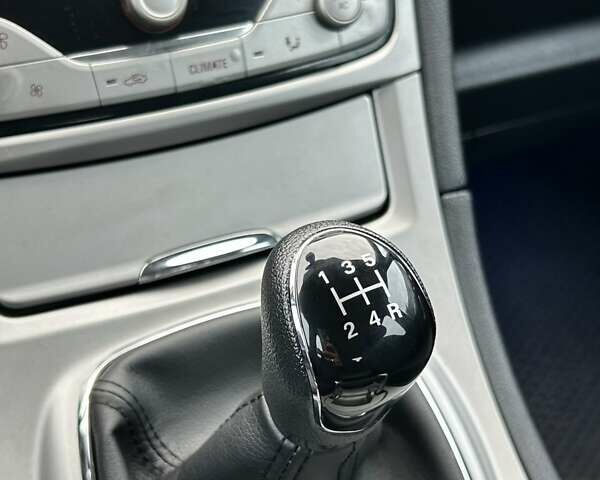 Серый Форд С-Макс, объемом двигателя 2 л и пробегом 220 тыс. км за 6999 $, фото 17 на Automoto.ua