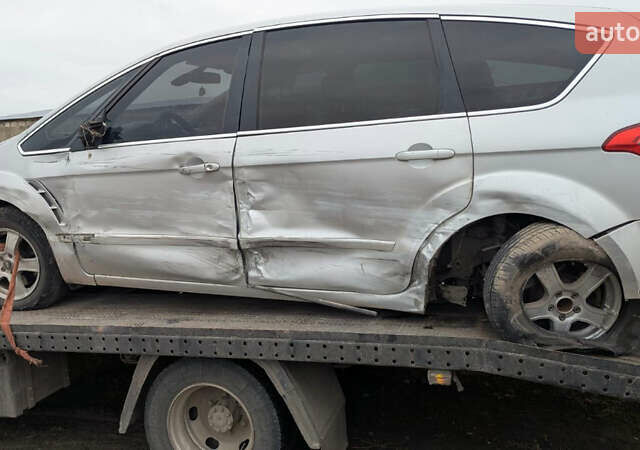 Серый Форд С-Макс, объемом двигателя 2 л и пробегом 250 тыс. км за 4000 $, фото 3 на Automoto.ua