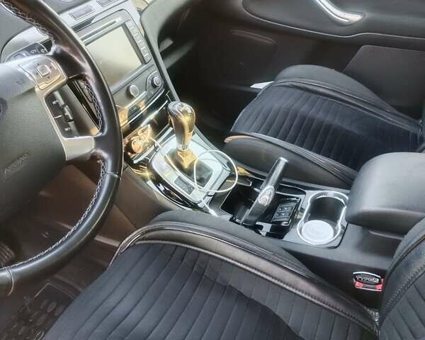 Сірий Форд С-Макс, об'ємом двигуна 2 л та пробігом 290 тис. км за 9300 $, фото 7 на Automoto.ua