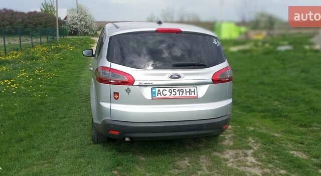 Серый Форд С-Макс, объемом двигателя 2 л и пробегом 203 тыс. км за 9000 $, фото 14 на Automoto.ua
