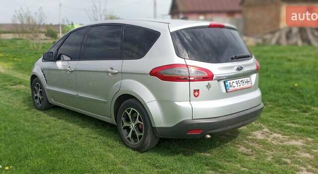 Серый Форд С-Макс, объемом двигателя 2 л и пробегом 203 тыс. км за 9000 $, фото 18 на Automoto.ua
