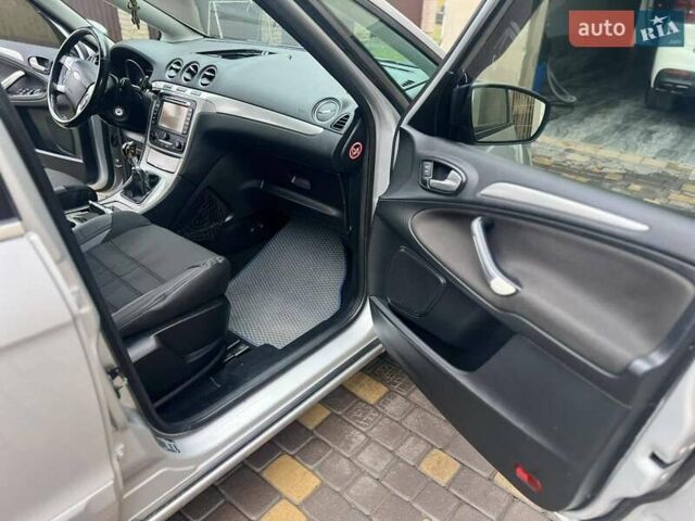Сірий Форд С-Макс, об'ємом двигуна 1.56 л та пробігом 248 тис. км за 7600 $, фото 11 на Automoto.ua