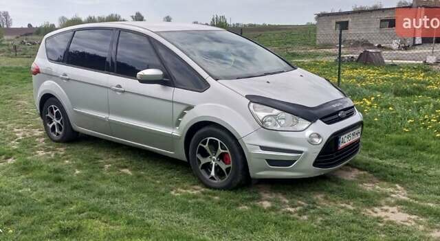 Серый Форд С-Макс, объемом двигателя 2 л и пробегом 201 тыс. км за 9500 $, фото 1 на Automoto.ua
