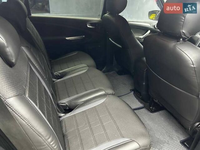 Сірий Форд С-Макс, об'ємом двигуна 1.56 л та пробігом 250 тис. км за 8200 $, фото 15 на Automoto.ua