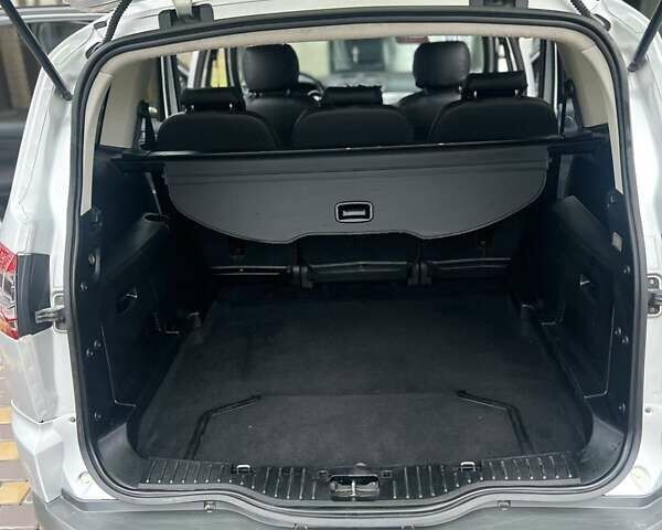 Сірий Форд С-Макс, об'ємом двигуна 1.56 л та пробігом 248 тис. км за 7600 $, фото 9 на Automoto.ua