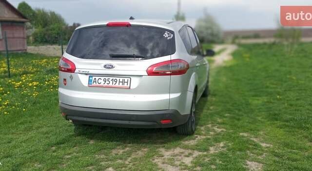 Серый Форд С-Макс, объемом двигателя 2 л и пробегом 203 тыс. км за 9000 $, фото 10 на Automoto.ua