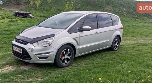 Серый Форд С-Макс, объемом двигателя 2 л и пробегом 203 тыс. км за 9000 $, фото 19 на Automoto.ua