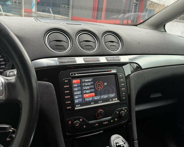 Сірий Форд С-Макс, об'ємом двигуна 2 л та пробігом 285 тис. км за 7650 $, фото 13 на Automoto.ua