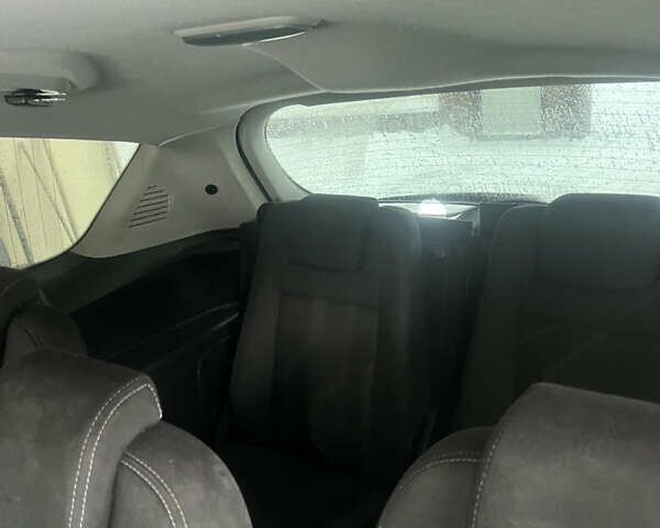 Серый Форд С-Макс, объемом двигателя 2 л и пробегом 262 тыс. км за 7100 $, фото 6 на Automoto.ua