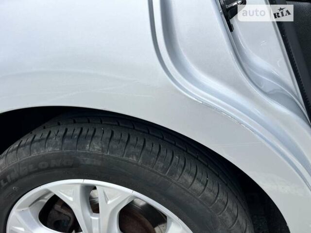 Сірий Форд С-Макс, об'ємом двигуна 0 л та пробігом 297 тис. км за 9000 $, фото 6 на Automoto.ua