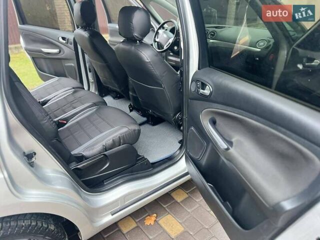 Сірий Форд С-Макс, об'ємом двигуна 1.56 л та пробігом 248 тис. км за 7600 $, фото 12 на Automoto.ua