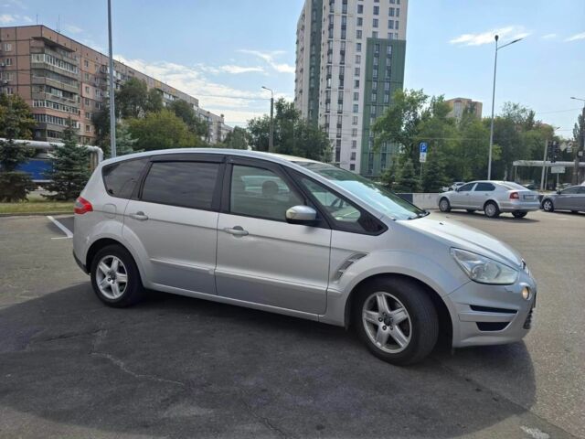 Сірий Форд С-Макс, об'ємом двигуна 2 л та пробігом 270 тис. км за 6999 $, фото 8 на Automoto.ua