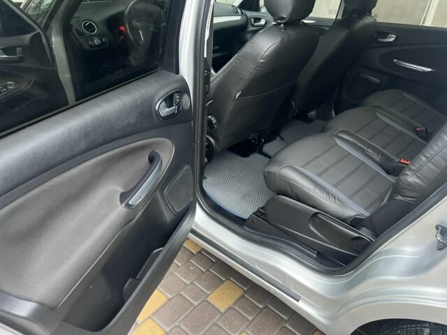 Серый Форд С-Макс, объемом двигателя 1.6 л и пробегом 260 тыс. км за 7400 $, фото 7 на Automoto.ua