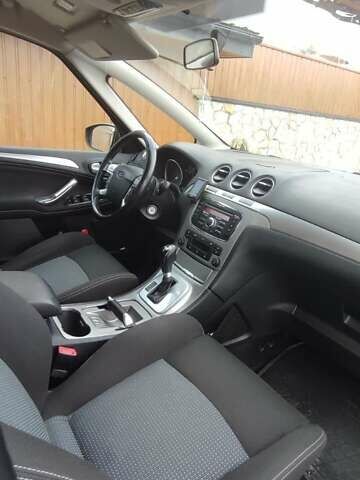 Сірий Форд С-Макс, об'ємом двигуна 2 л та пробігом 208 тис. км за 9300 $, фото 2 на Automoto.ua