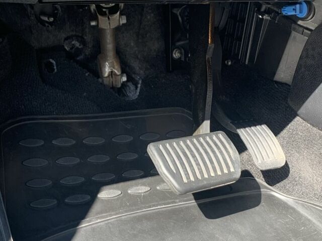 Серый Форд С-Макс, объемом двигателя 2 л и пробегом 247 тыс. км за 9500 $, фото 4 на Automoto.ua