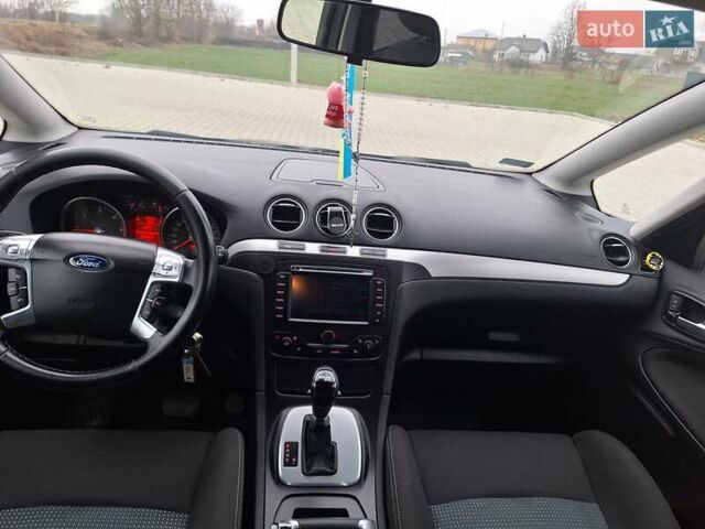 Серый Форд С-Макс, объемом двигателя 2 л и пробегом 221 тыс. км за 9500 $, фото 15 на Automoto.ua