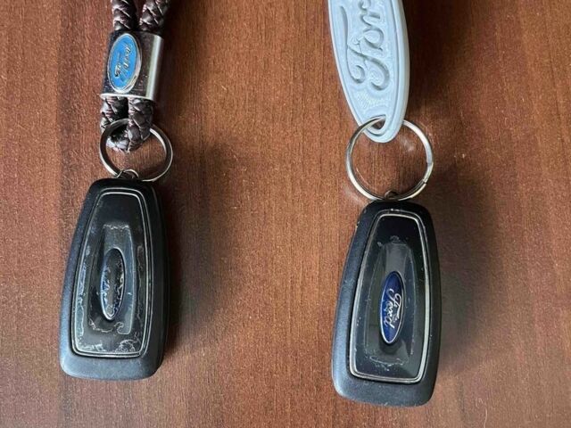 Серый Форд С-Макс, объемом двигателя 1.6 л и пробегом 218 тыс. км за 9700 $, фото 17 на Automoto.ua