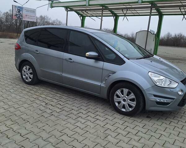 Серый Форд С-Макс, объемом двигателя 2 л и пробегом 221 тыс. км за 9500 $, фото 7 на Automoto.ua