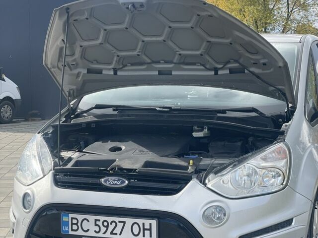 Серый Форд С-Макс, объемом двигателя 1.6 л и пробегом 220 тыс. км за 9200 $, фото 6 на Automoto.ua