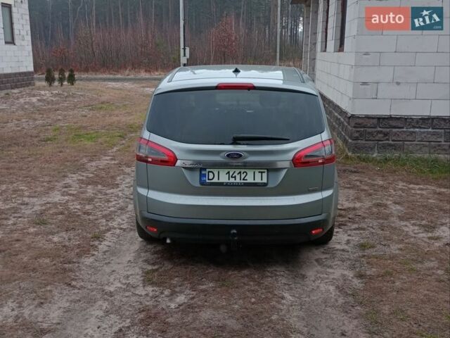 Серый Форд С-Макс, объемом двигателя 1.6 л и пробегом 243 тыс. км за 9300 $, фото 1 на Automoto.ua