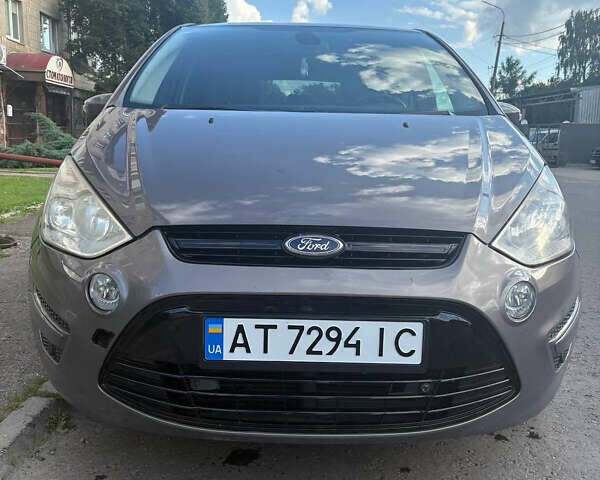 Сірий Форд С-Макс, об'ємом двигуна 2 л та пробігом 215 тис. км за 10200 $, фото 3 на Automoto.ua