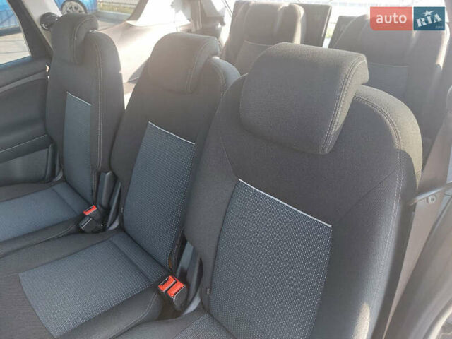 Сірий Форд С-Макс, об'ємом двигуна 2 л та пробігом 225 тис. км за 10500 $, фото 32 на Automoto.ua