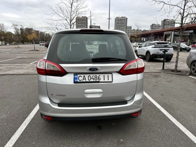 Серый Форд С-Макс, объемом двигателя 2 л и пробегом 317 тыс. км за 8800 $, фото 3 на Automoto.ua