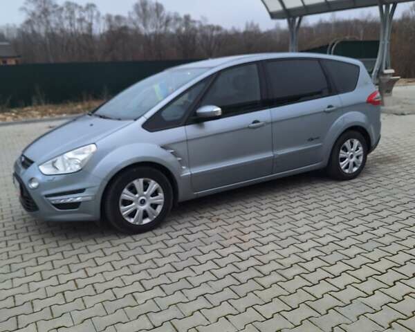 Серый Форд С-Макс, объемом двигателя 2 л и пробегом 221 тыс. км за 9500 $, фото 9 на Automoto.ua