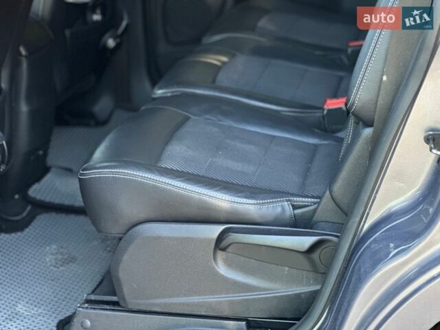 Серый Форд С-Макс, объемом двигателя 2 л и пробегом 263 тыс. км за 10900 $, фото 14 на Automoto.ua