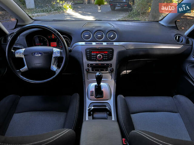 Сірий Форд С-Макс, об'ємом двигуна 2 л та пробігом 213 тис. км за 7300 $, фото 17 на Automoto.ua