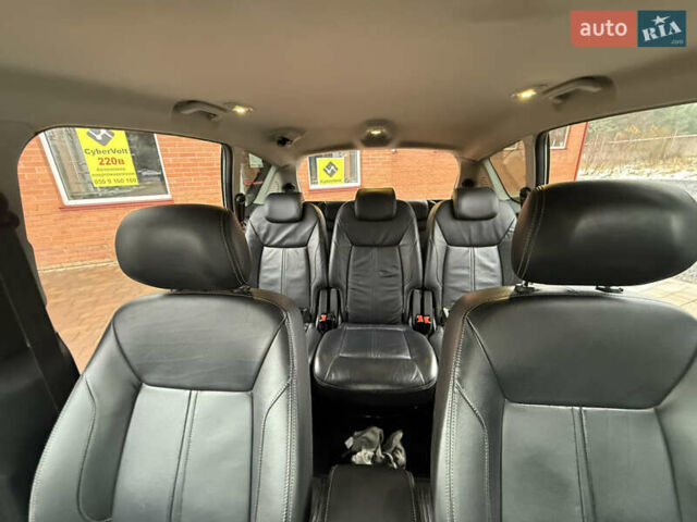 Серый Форд С-Макс, объемом двигателя 2 л и пробегом 254 тыс. км за 8899 $, фото 56 на Automoto.ua