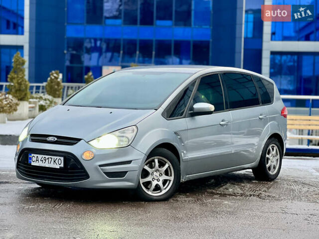Сірий Форд С-Макс, об'ємом двигуна 2 л та пробігом 213 тис. км за 8250 $, фото 3 на Automoto.ua