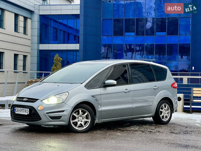 Сірий Форд С-Макс, об'ємом двигуна 2 л та пробігом 213 тис. км за 8250 $, фото 4 на Automoto.ua