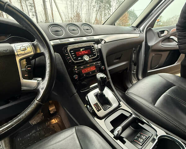 Серый Форд С-Макс, объемом двигателя 2 л и пробегом 254 тыс. км за 8899 $, фото 50 на Automoto.ua