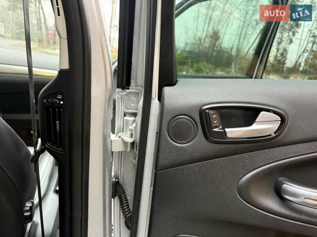 Серый Форд С-Макс, объемом двигателя 2 л и пробегом 254 тыс. км за 8899 $, фото 38 на Automoto.ua