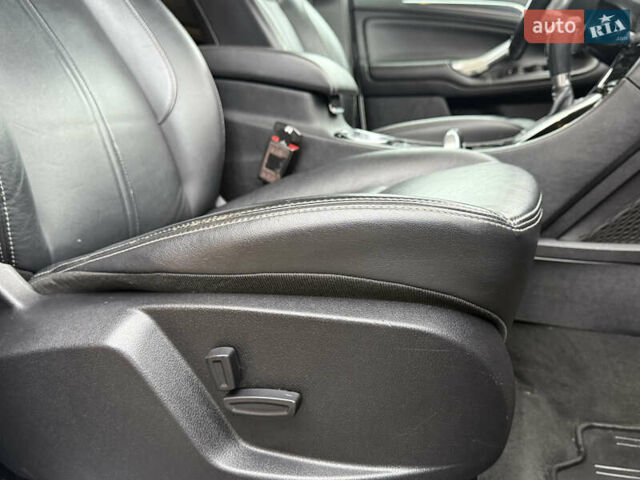 Серый Форд С-Макс, объемом двигателя 2 л и пробегом 254 тыс. км за 8899 $, фото 34 на Automoto.ua