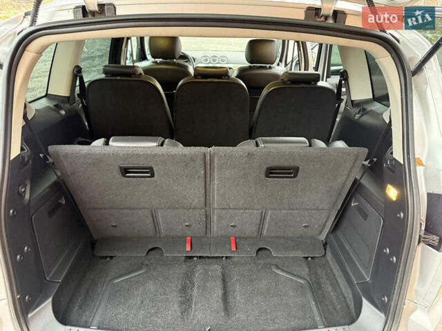 Серый Форд С-Макс, объемом двигателя 2 л и пробегом 254 тыс. км за 8899 $, фото 42 на Automoto.ua