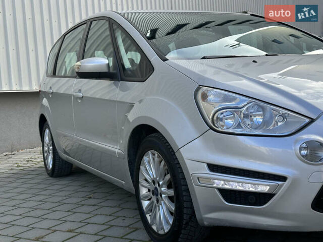 Сірий Форд С-Макс, об'ємом двигуна 2 л та пробігом 220 тис. км за 8500 $, фото 2 на Automoto.ua