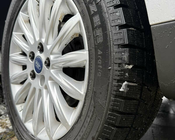 Серый Форд С-Макс, объемом двигателя 2 л и пробегом 254 тыс. км за 8899 $, фото 10 на Automoto.ua