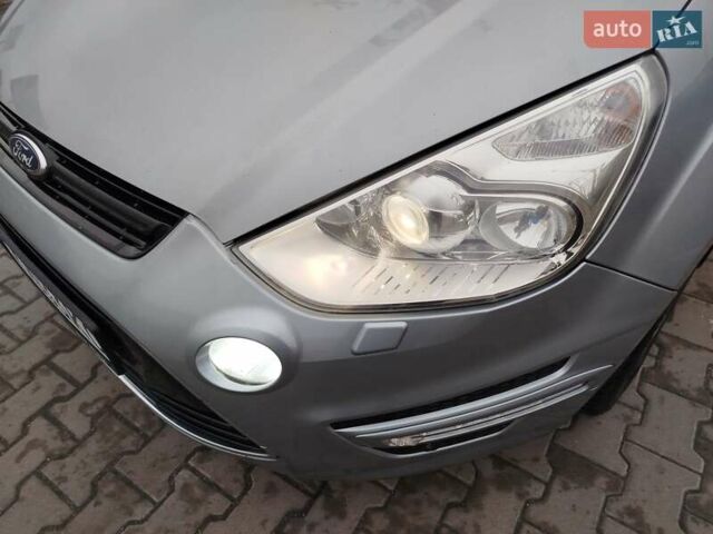 Серый Форд С-Макс, объемом двигателя 2 л и пробегом 207 тыс. км за 10490 $, фото 15 на Automoto.ua