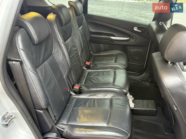 Серый Форд С-Макс, объемом двигателя 2 л и пробегом 254 тыс. км за 8899 $, фото 35 на Automoto.ua